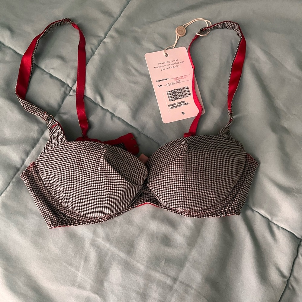 Thora by agent provocateur